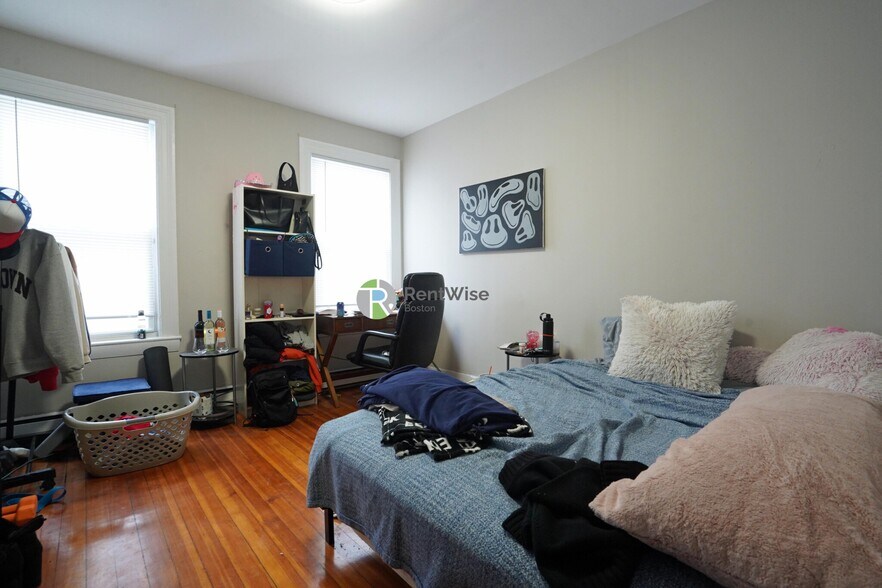 Building Photo - 4 Ashford Ct