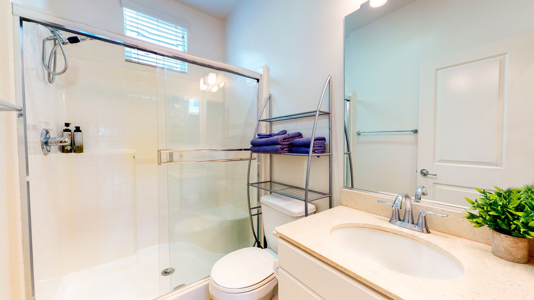 1st bathroom - 12848 Palm St