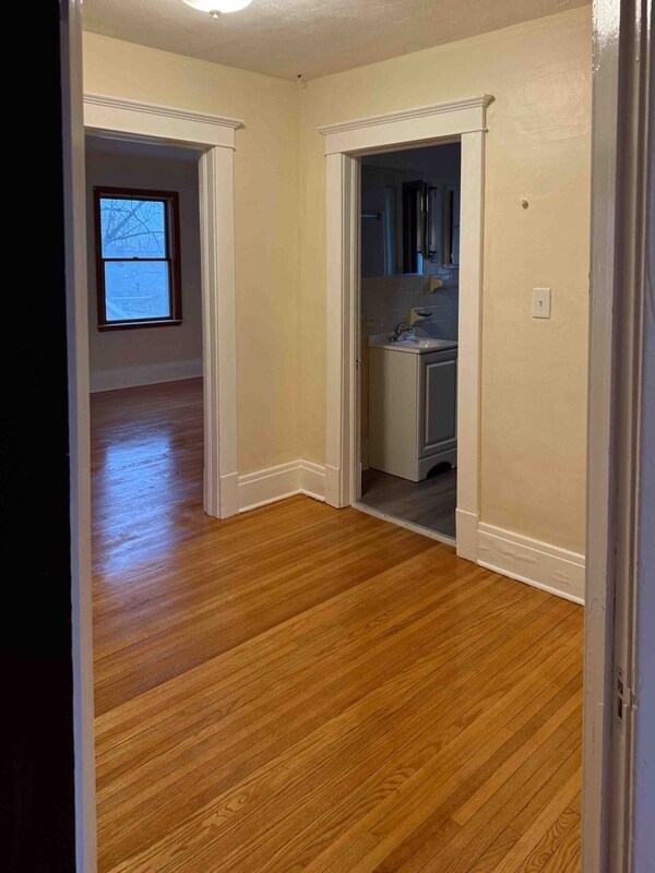 Building Photo - 59 Mullen St