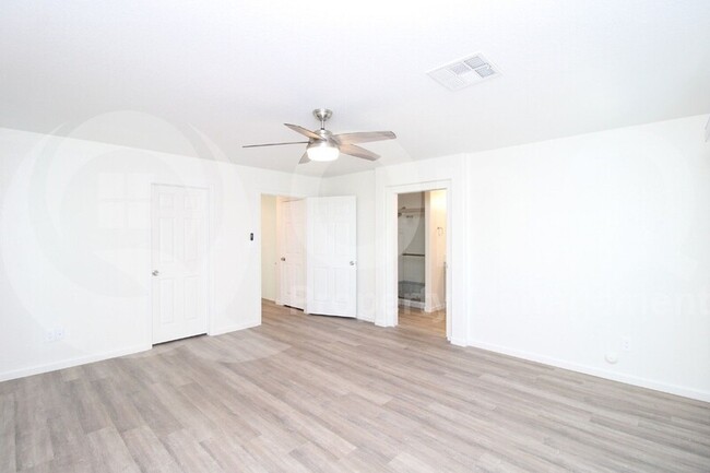 Building Photo - 14646 N 90th Dr