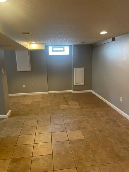 Building Photo - 2850 Northglen Dr