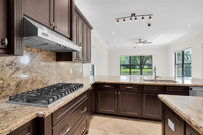 Building Photo - 8944 Little Falls Way