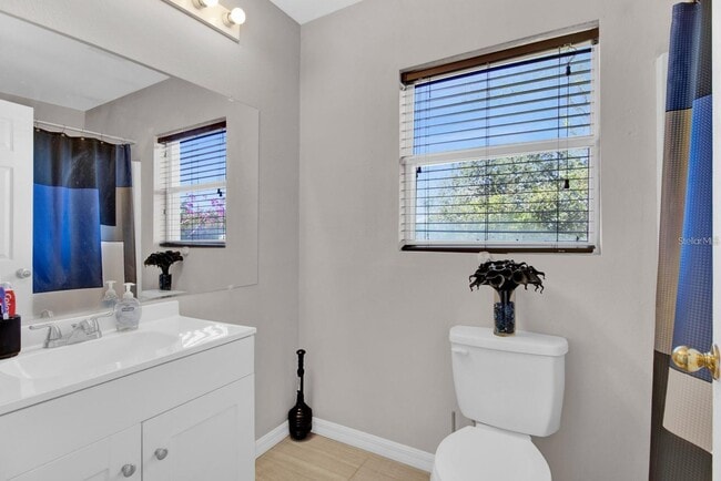 Building Photo - 905 Gascony Ct