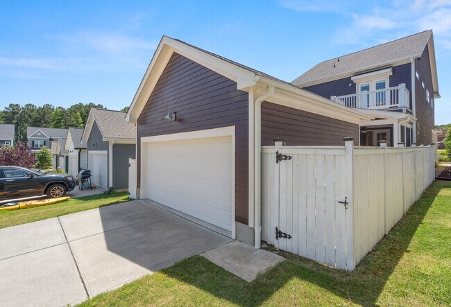 Building Photo - 4 Bedroom Briar Chapel Home Available Now!