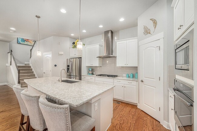 Building Photo - Gorgeous 4 bed 3.5 bath Home Available in Central Park, Denver!