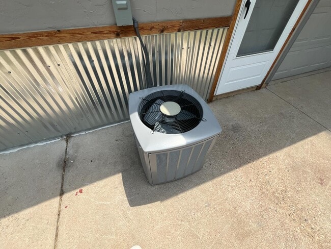 Building Photo - 229 Pennsylvania St