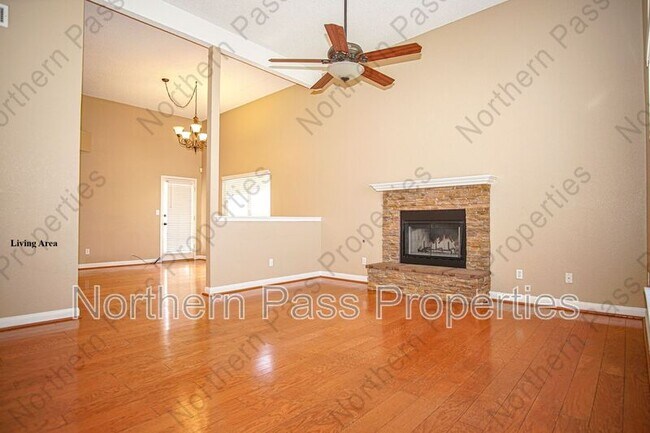 Building Photo - 1316 Desierto Azul Dr