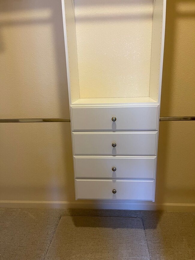 Building Photo - 422 Storm Ridge Dr