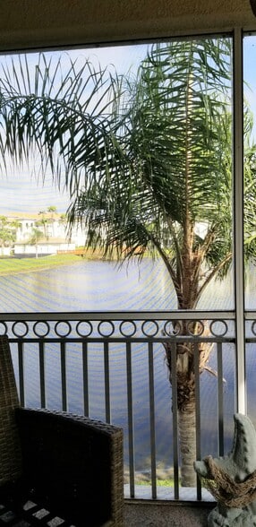 Screened balcony - 800 San Lino Cir