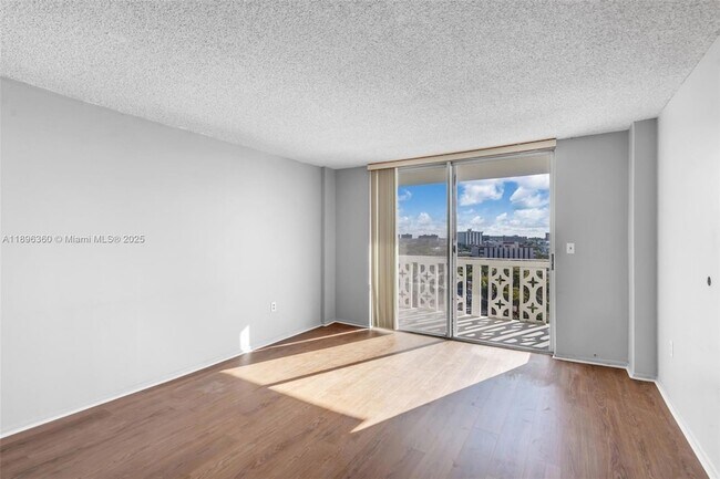 Building Photo - 13155 Ixora Ct