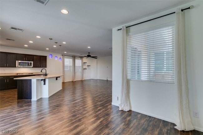 Building Photo - 8039 Kemblefield Ave