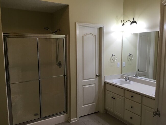 Building Photo - 506 Capstone Way