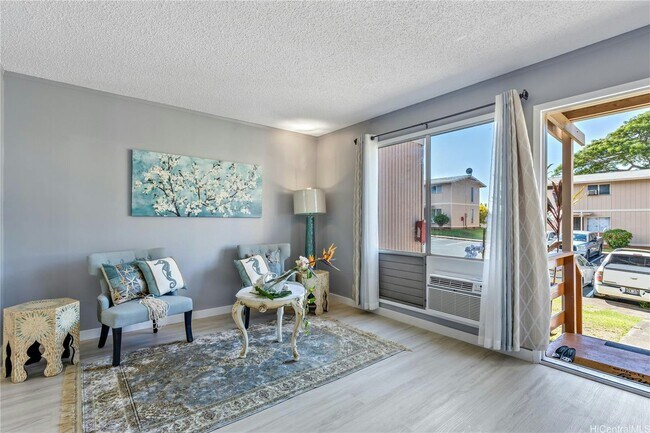 Building Photo - 98-1394-1394 Nola St