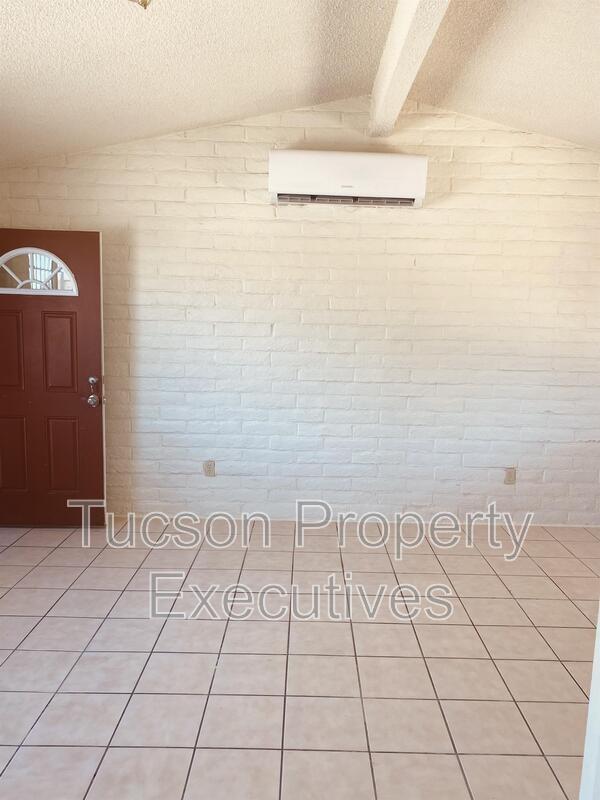 Building Photo - 5760 S Park Ave