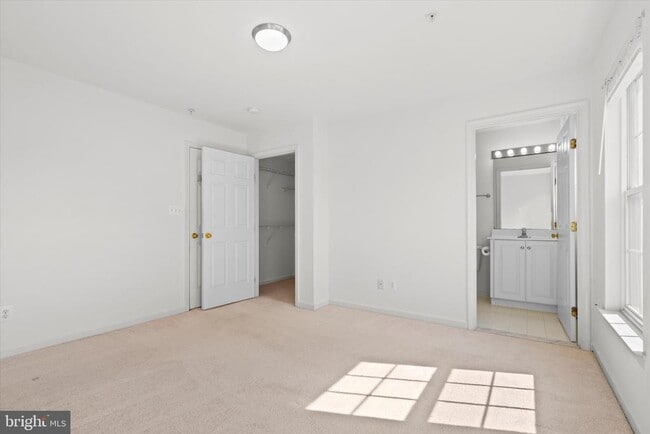 Building Photo - 3567 Ellery Cir