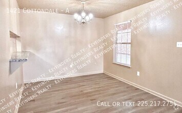 Building Photo - 1421 Cottondale-A