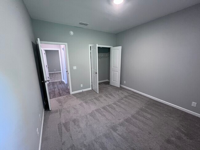 Building Photo - 3718 Black Powder Ln