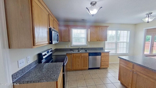 Building Photo - 108 Chastain Dr