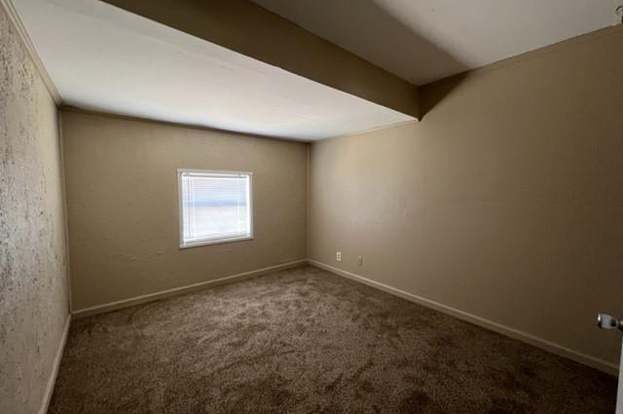 Building Photo - 1349 Graham St