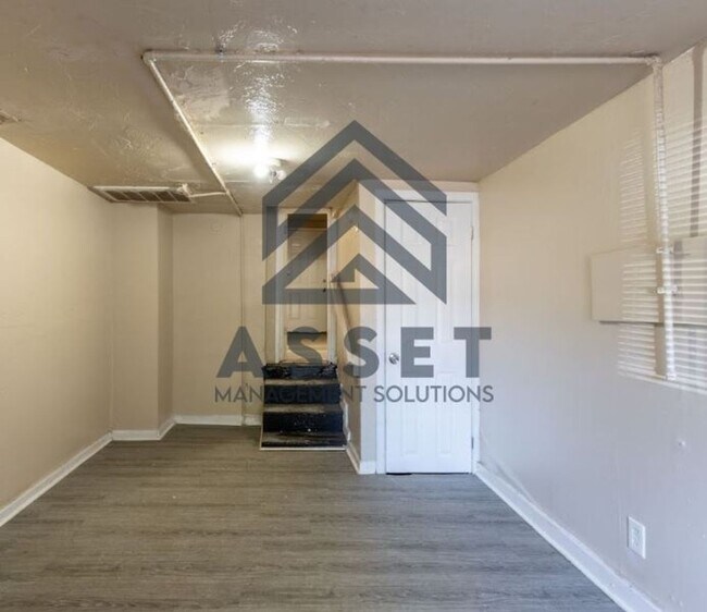 Building Photo - 4 Bedroom Available for Lease & Rent to Own!