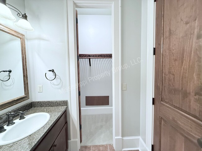 Building Photo - 3BR/3.2BA For Rent