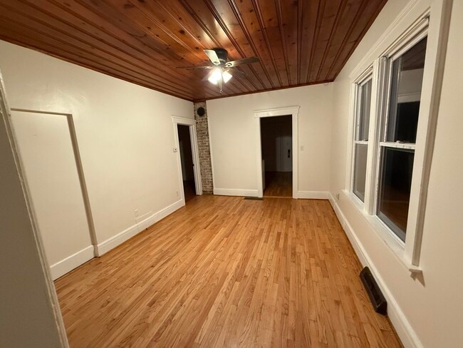 Building Photo - 2229 Faber St