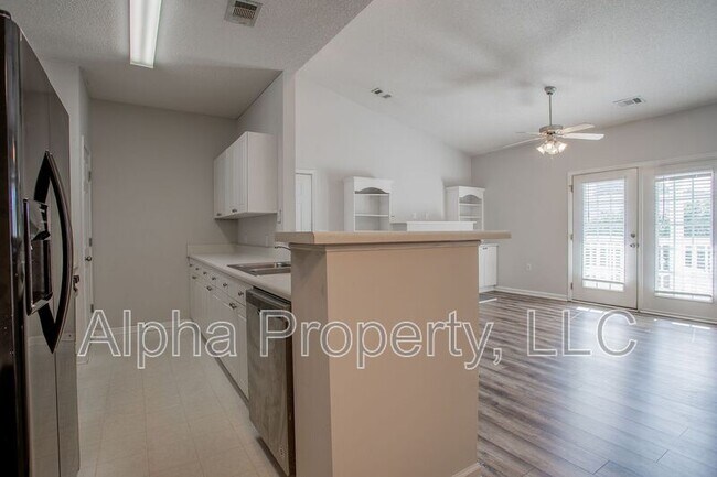 Building Photo - 531 McKenna Cir