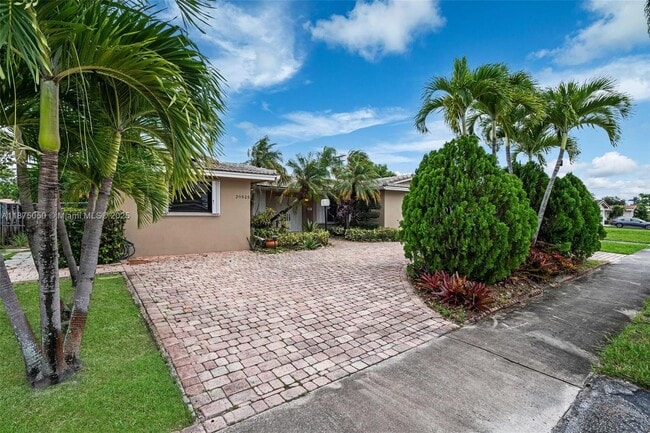 Building Photo - 20525 Highland Lakes Blvd