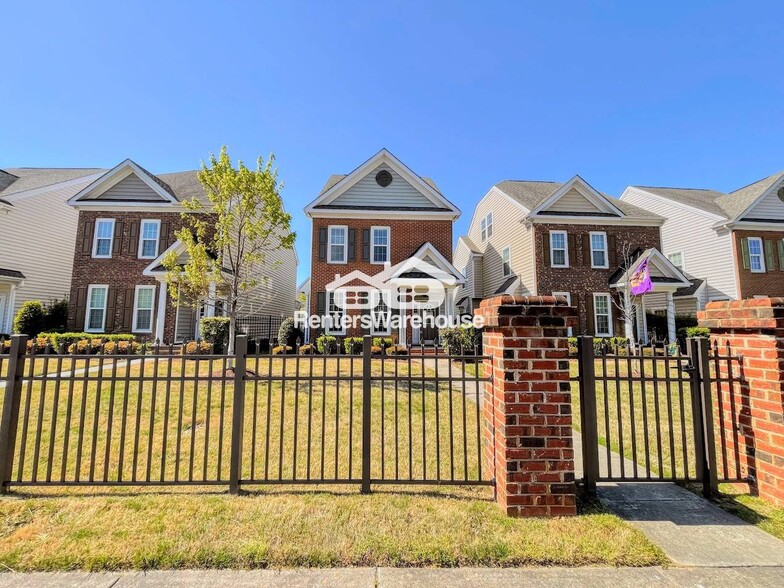 Building Photo - 6713 Hampton Roads Pkwy