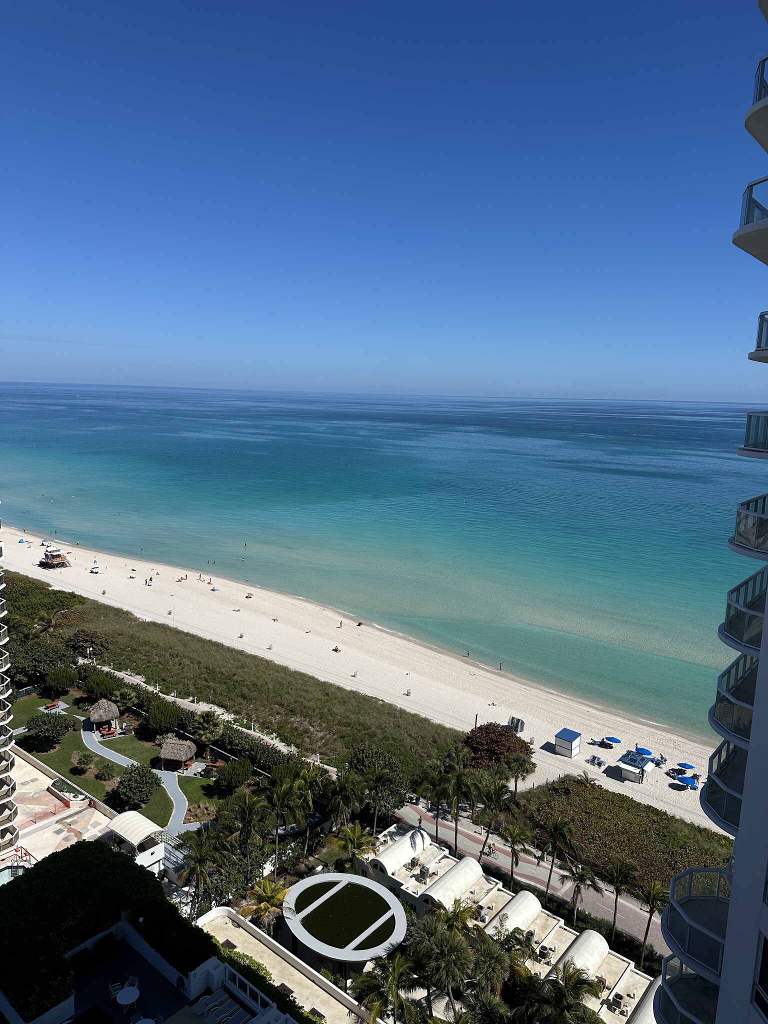 Building Photo - 6365 Collins Ave