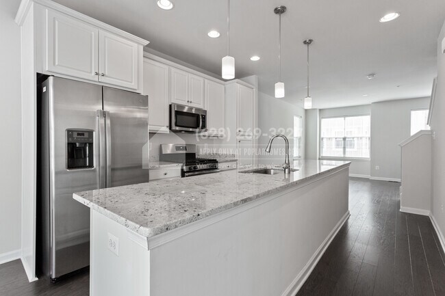 Building Photo - 7113 Rowlock Aly
