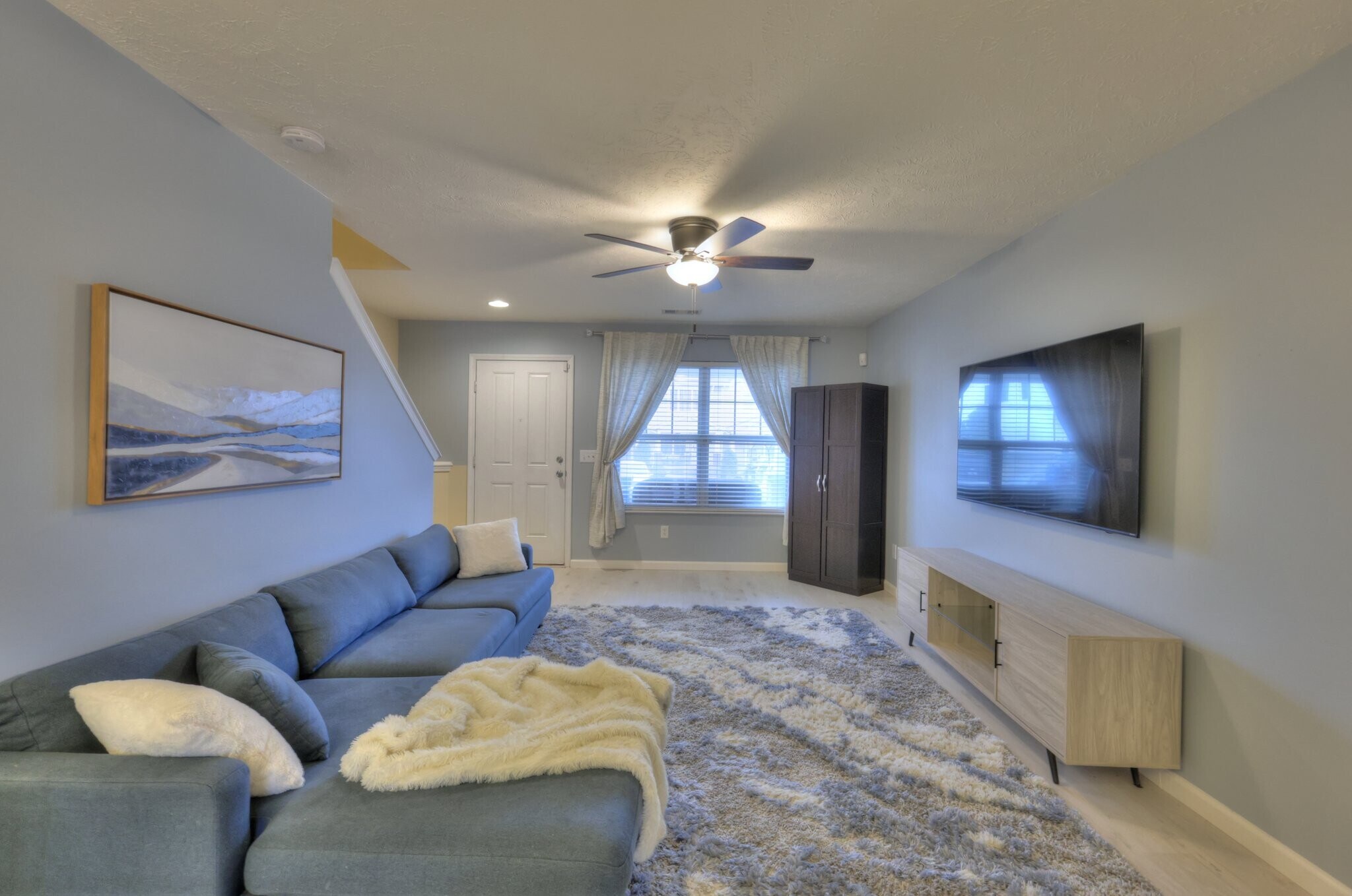 Building Photo - 589 Bradburn Village Cir