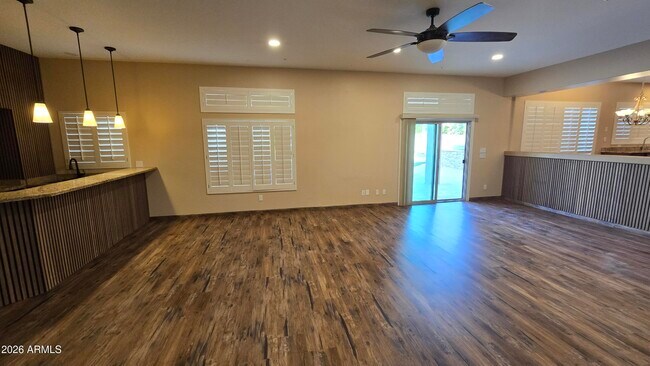 Building Photo - 9658 W Pinnacle Vista Dr