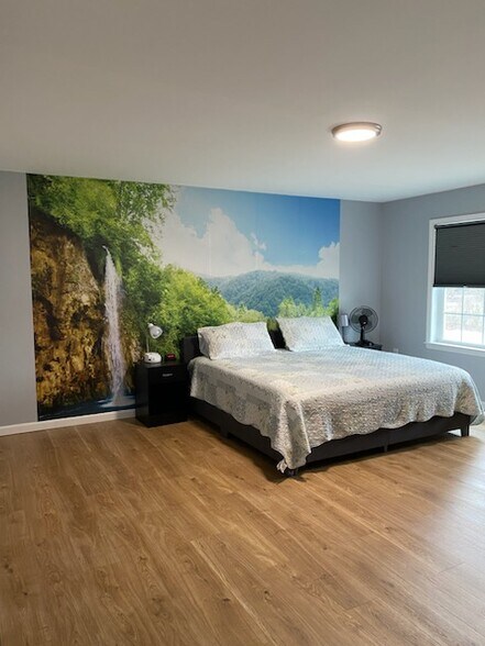 Master Bedroom - 83 Mott Rd