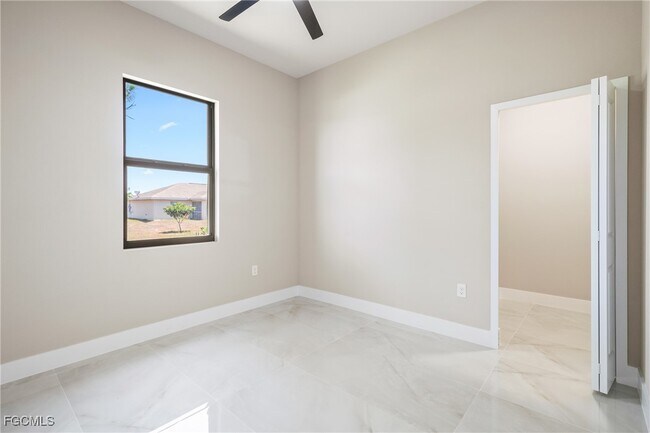 Building Photo - 2606 25th St SW