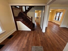 Building Photo - 328 14th St SE