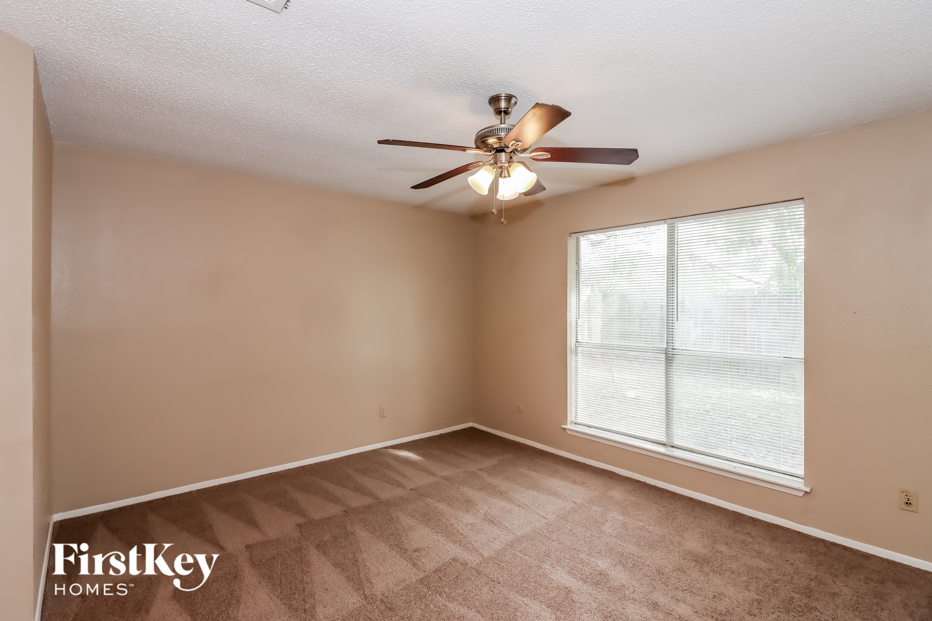 Building Photo - 7431 Navidad Rd