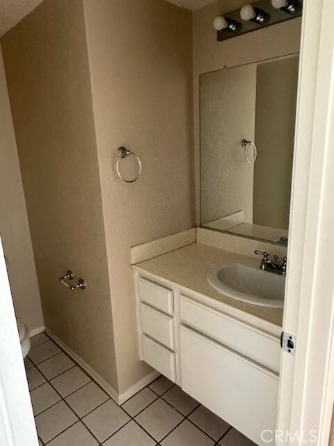 Building Photo - 27784 Doreen Dr