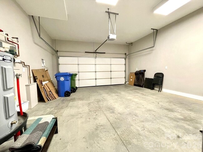 Building Photo - 2 Bauhaus Ct.