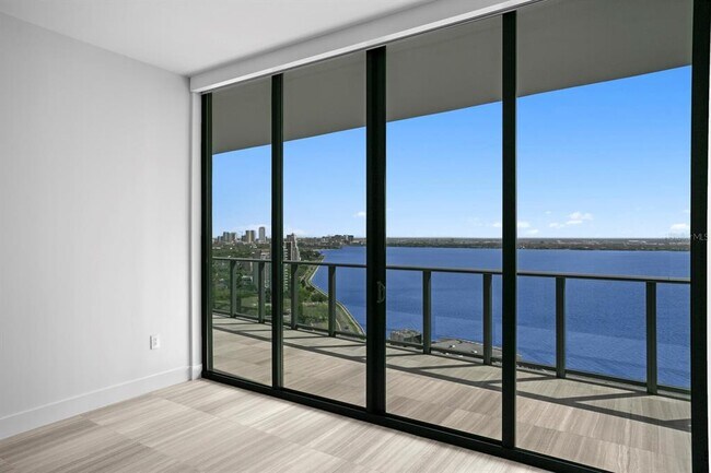 Building Photo - 3015 S Ysabella Ave