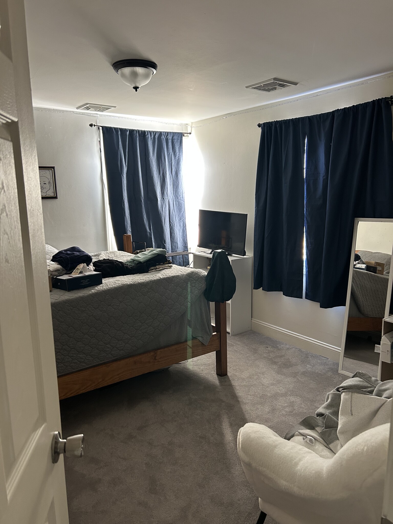 Building Photo - 24 Peachfield Ln