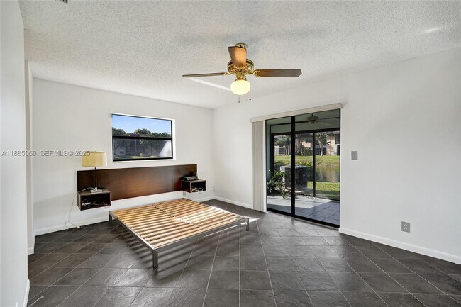 Building Photo - 125 Lake Paula Dr