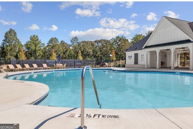 Building Photo - 7256 Mulberry St