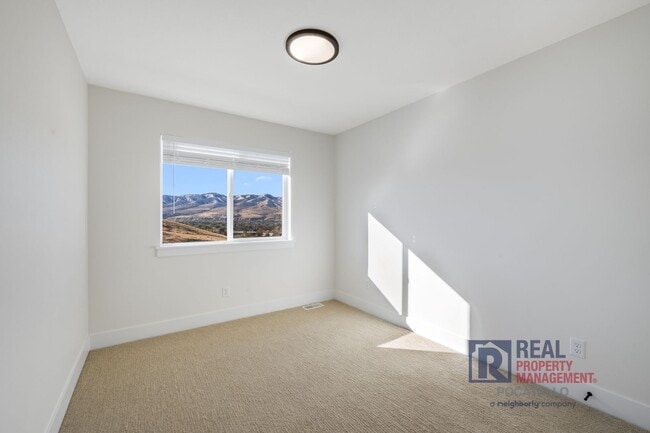 Building Photo - Brand New 3 Bedroom 2.5 Bath Townhome - Small dog allowed