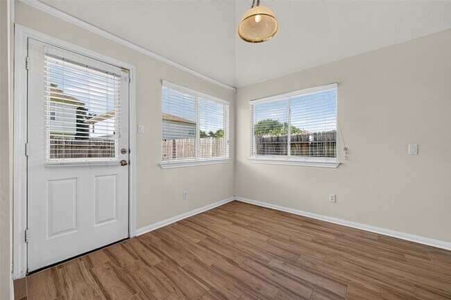 Building Photo - 1706 Teal Run Pl Dr