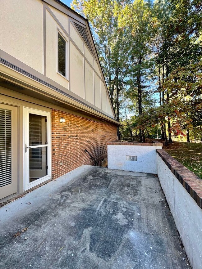 Building Photo - A Beautiful Updated End Unit Townhouse in Coventry, with 2 bedrooms on the first floor. Right nex...