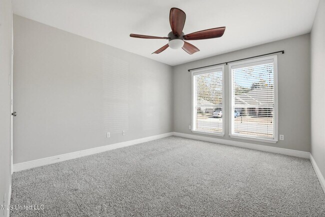 Building Photo - 125 Brackish Pl