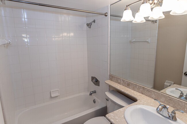 Building Photo - 13391 Broadhurst Loop