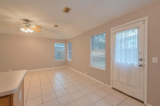 Building Photo - 4826 Cliffpoint Ct