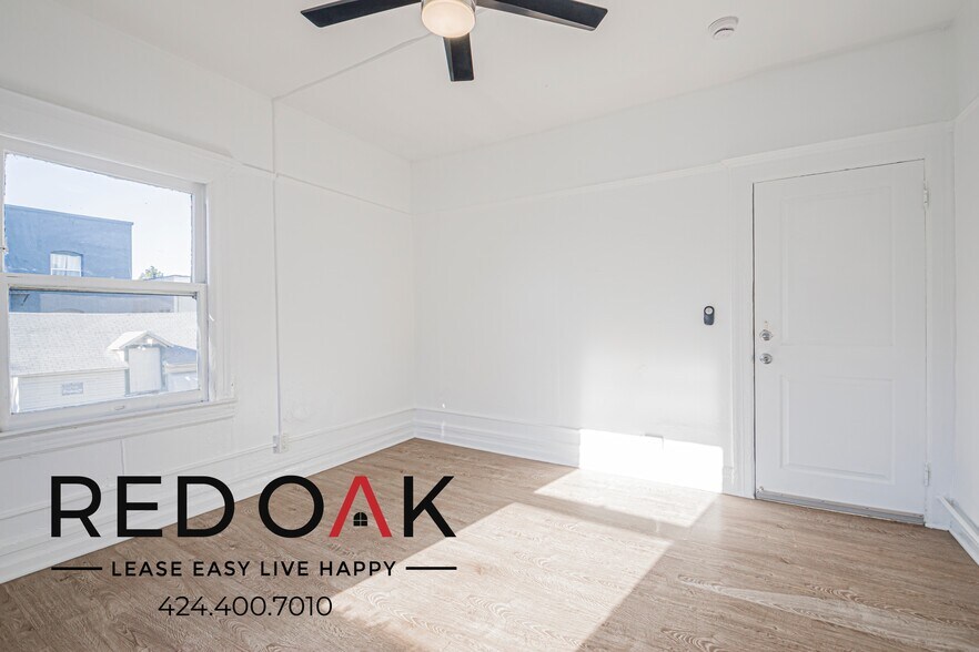 Building Photo - 1423 S Burlington Ave